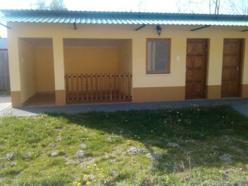 Tavirozsa Vendeghaz Hotel Dunapataj Exterior foto